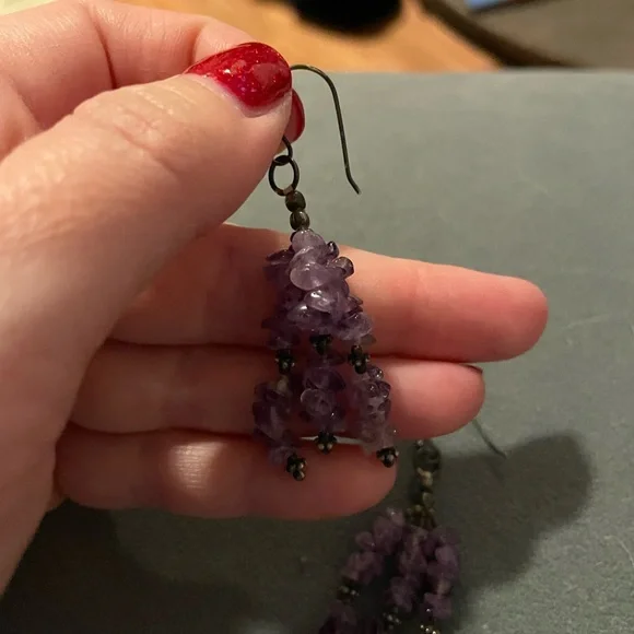 SOLD ❌ Purple beaded dangly earrings - Picture 5 of 6